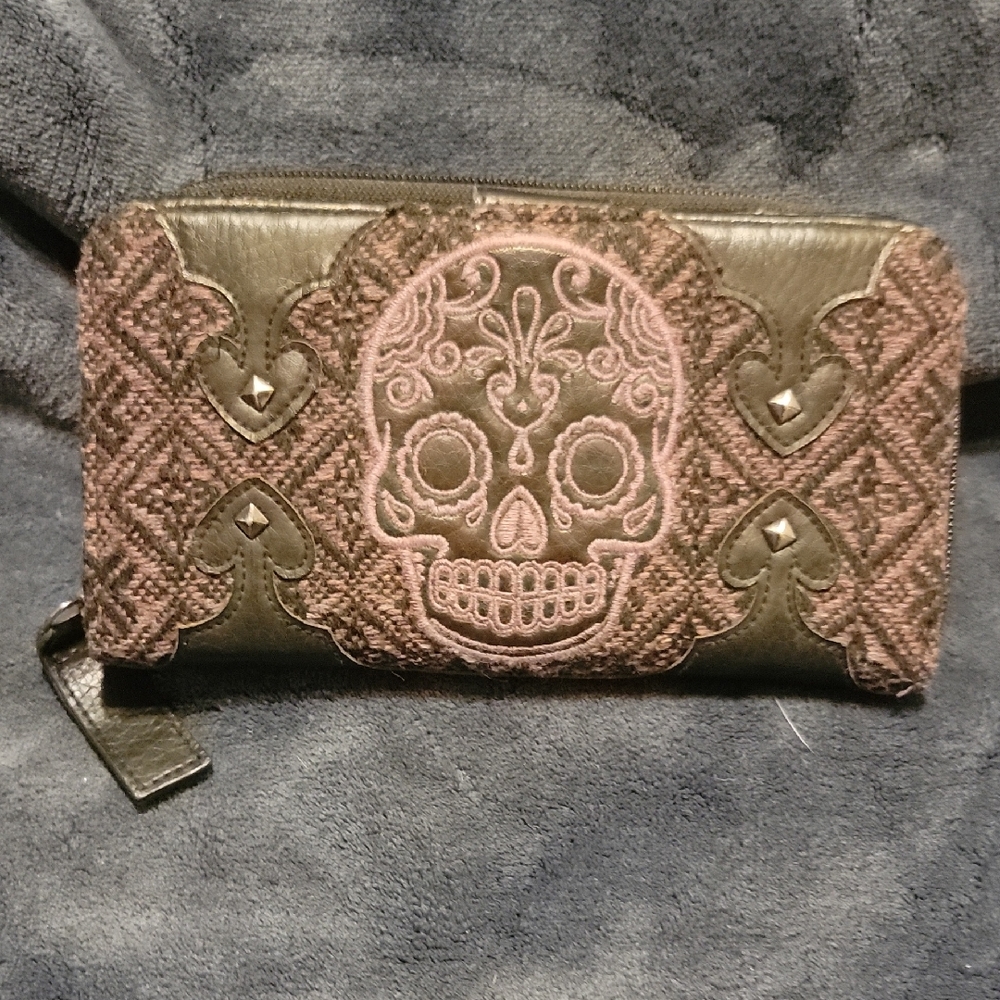 Embroidered Skull Design Women's Wallet